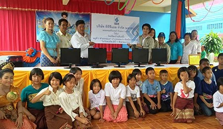 The set of computer handover in Phetchabun