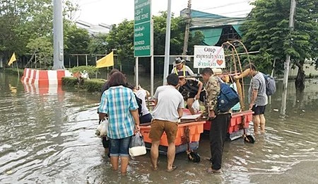 “Flood Victims” in Samut Prakan