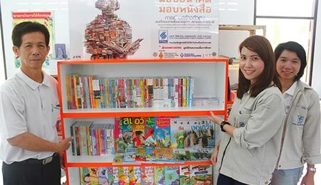 Participates to Support Books and Book Shelf in Rayong Province