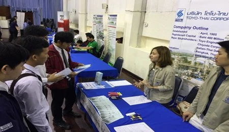 Participated in “ Engineering Job Fair 2015 ” at Naresuan University