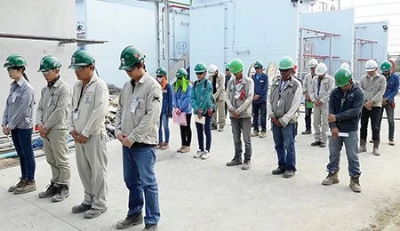 Mourn the passing of His Majesty King Bhumibol Adulyadej in Pathum Thani