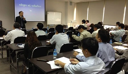 หลักสูตรฝึกอบรมหลักสูตรดับเพลิงขั้นต้นประจำปี 2555 