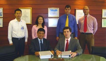  TOYO AND TOYO-THAI JOINTLY AWARDED LARGE ETHYLENE PLANT IN THAILAND