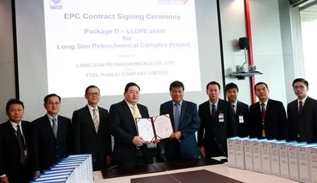 Contract Signing Ceremony – Petrochemical Plant, Vietnam